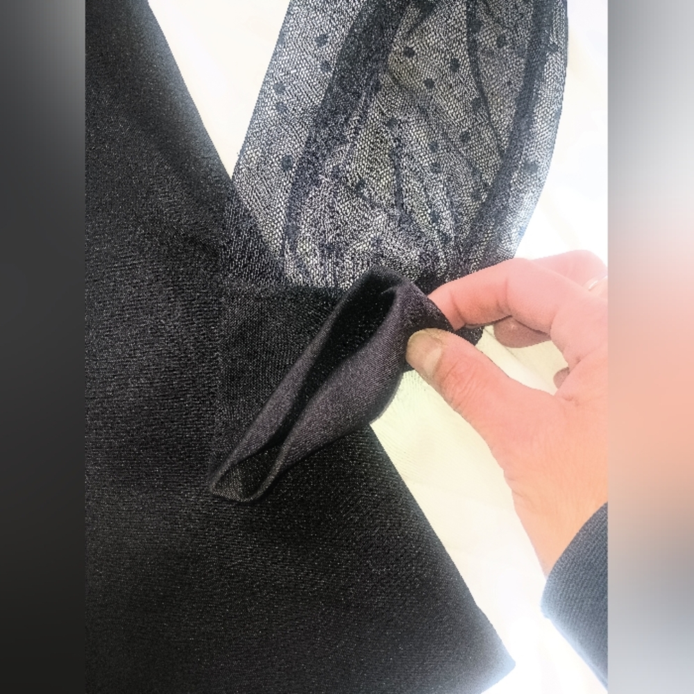 Crop Top Sheer Shoulders And Arms Polkadot Sheer,Black Med. - Picture 3 of 4